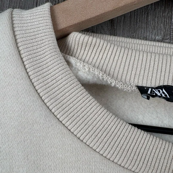 ZARA Women’s Light Beige Round Neck Sweatshirt Tricot Patch Pockets Size Medium - Picture 14 of 15